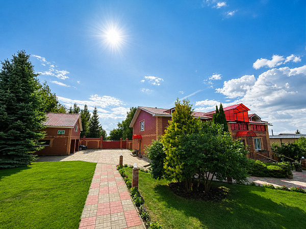 Усадьба 416 м² в Зинино, баня, гараж, сад
